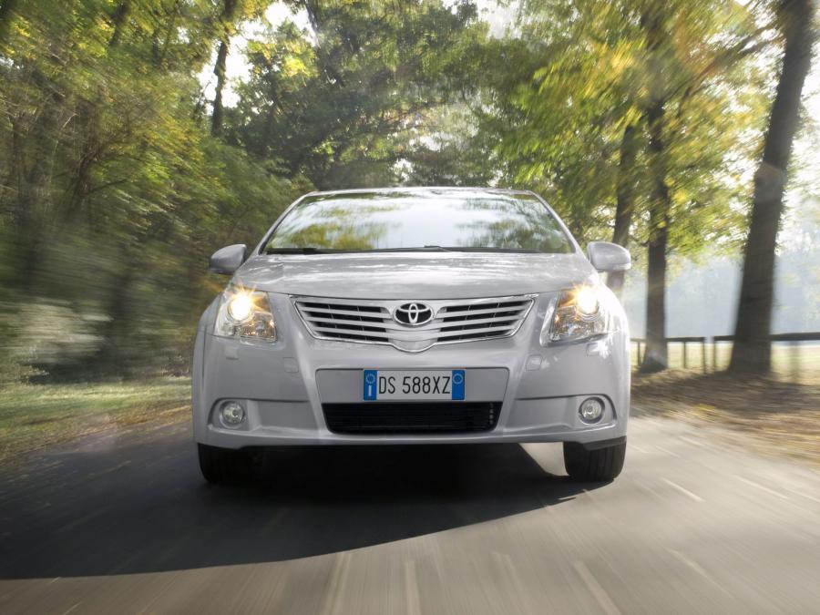  Toyota Avensis Sedan 2008 года  (фото 38 из 57)